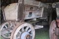 Boerenwagen met vast paneel in het Karrenmuseum Essen